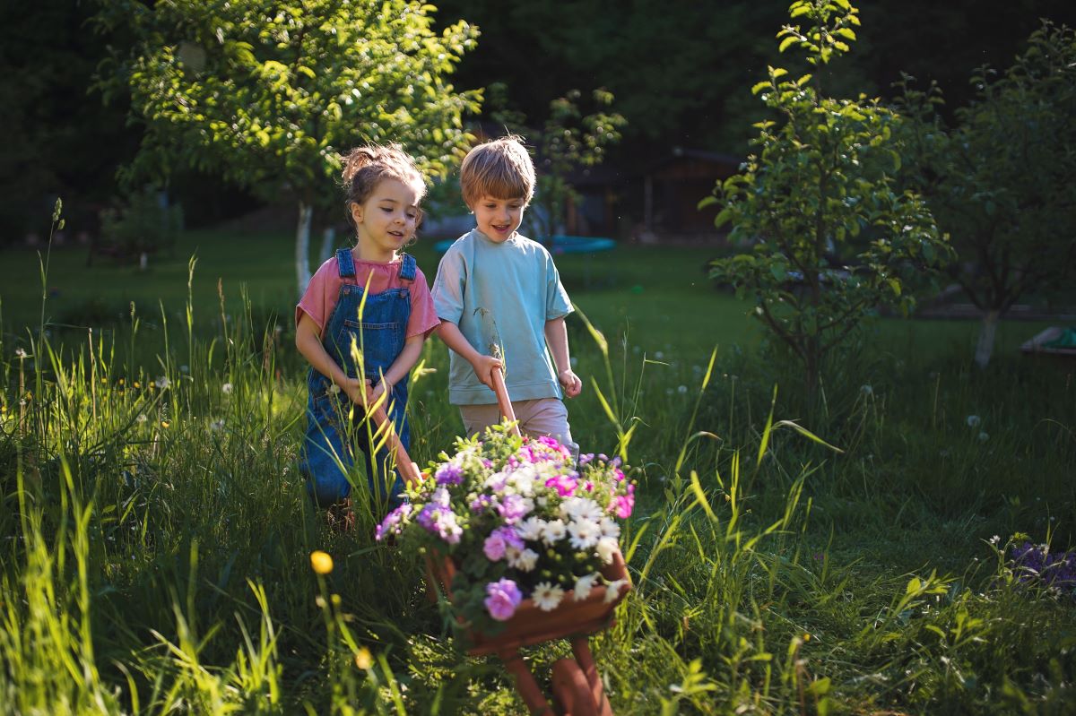 Kinder im Garten beschäftigen: Kreative Ideen für Ostfriesla